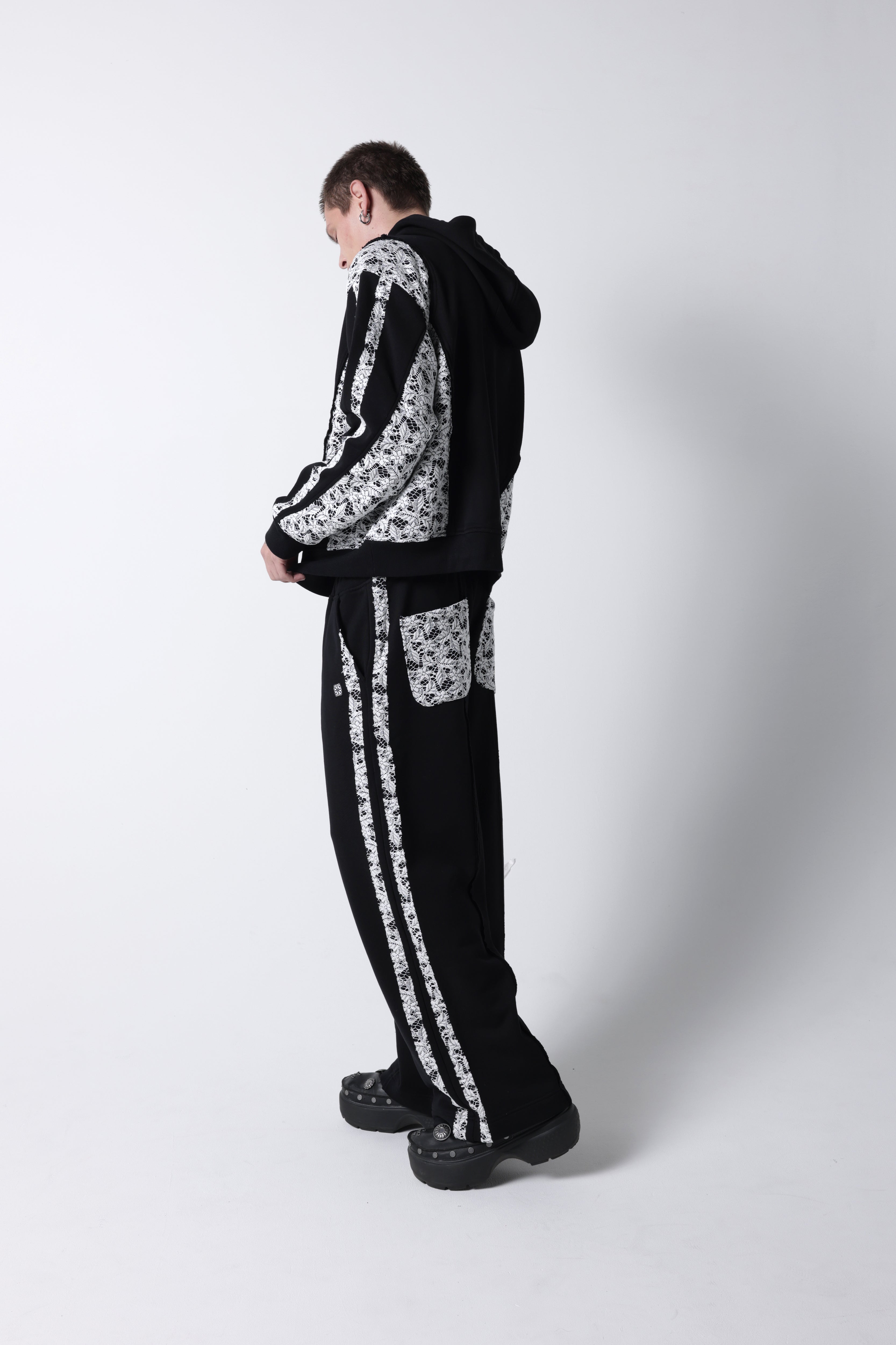 Line lace wide sweat pants(Black)